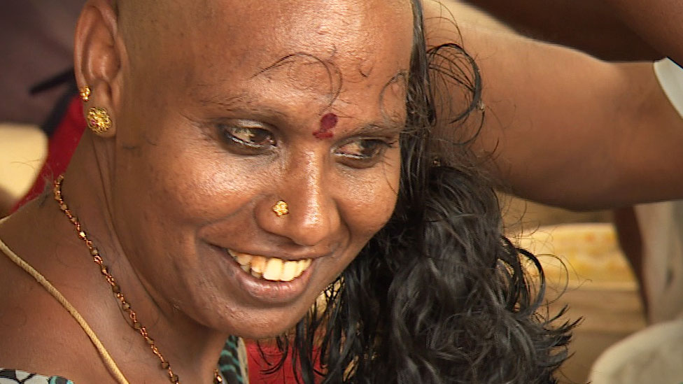 How Indians shave their head and hope for luck - BBC News