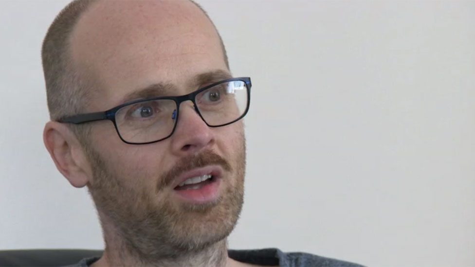 Simon Rickards ha sufrido anorexia durante dos años. Simon Rickards