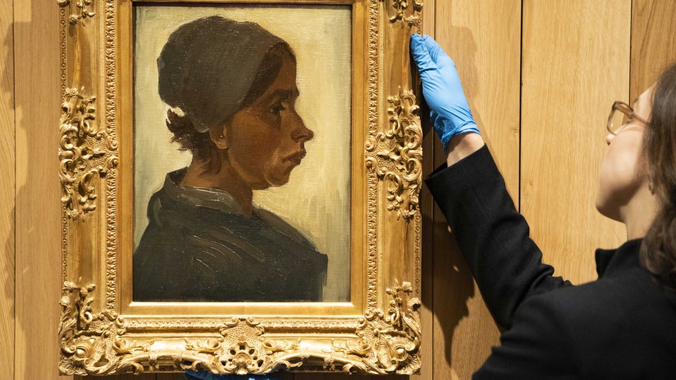 van Gogh'un 'Kadın Başı' adlı tablosu