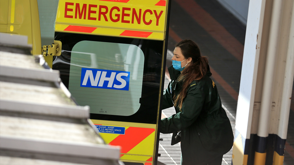 Some ambulance callers to be told to see their GP instead - Pulse Today