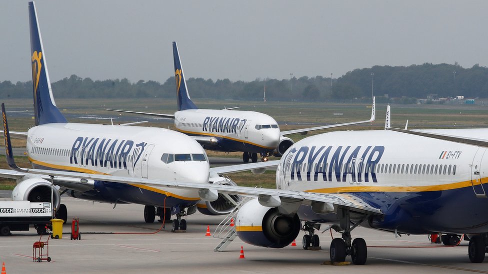 ryanair overhead locker