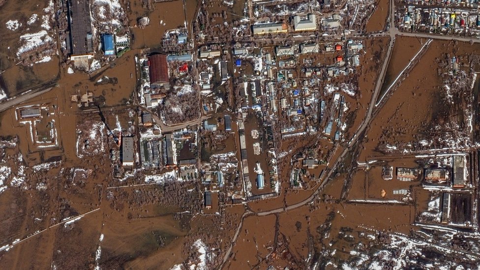 Maxar satellite picture of flooding in Orenburg
