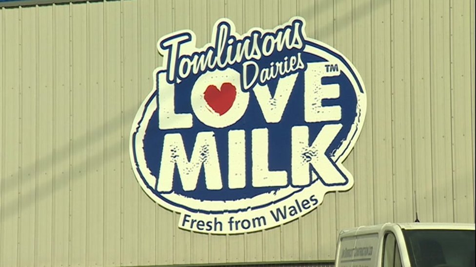 Знак Tomlinsons Dairies