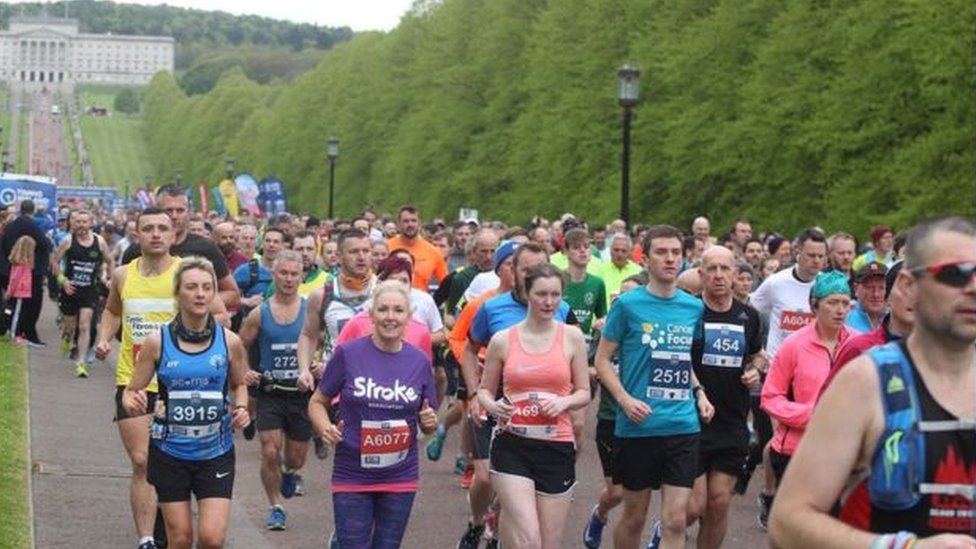 Белфастский марафон 2020 года, главный день сбора средств для многих благотворительных организаций, был отложен