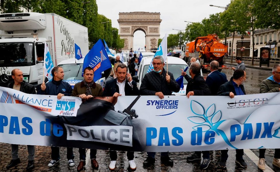 Митинг полиции в Париже, 12 июня 20