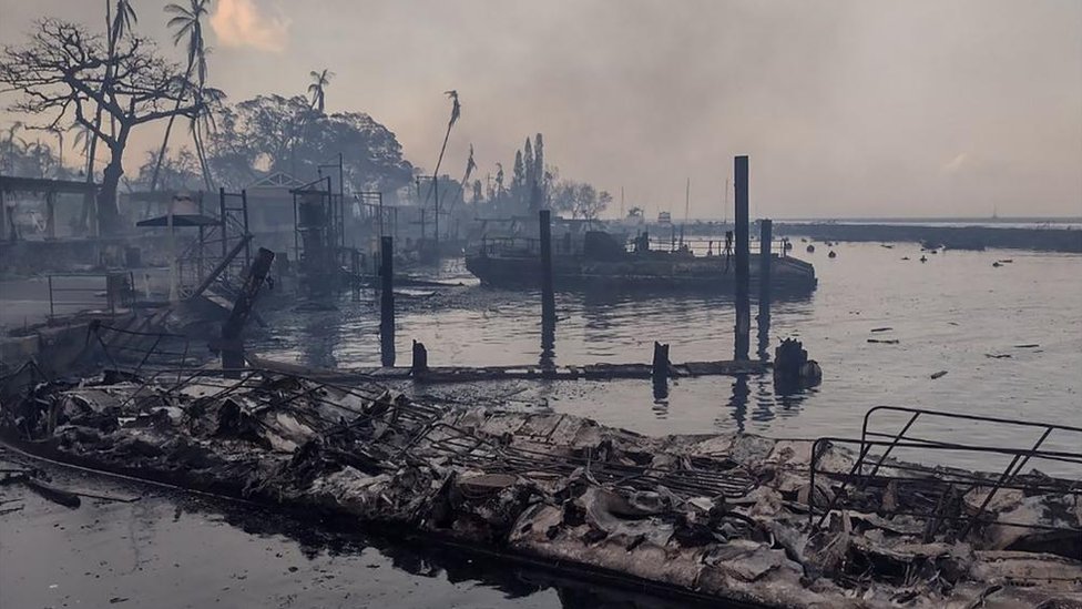 Hawaii wildfires burn historic town of Lahaina 'to the ground'