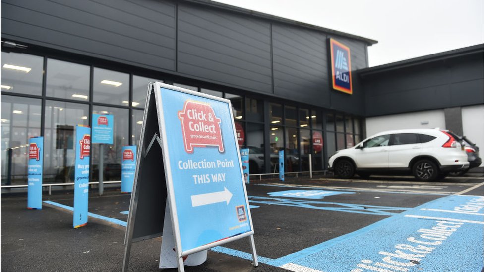 Aldi extends click and collect to 200 more shops - BBC News