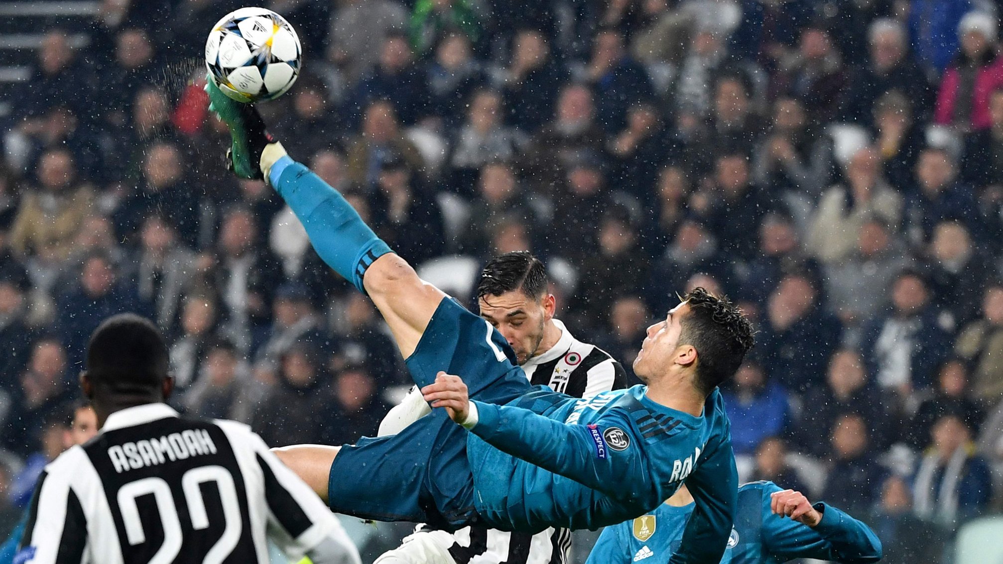 Ronaldo bicycle kick