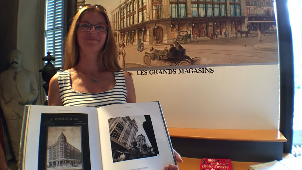 Hélène Homs ha estudiado a fondo la arquitectura de los barcelonnettes. Helene Homs, directora del Museo del Valle en Barcelonnette.