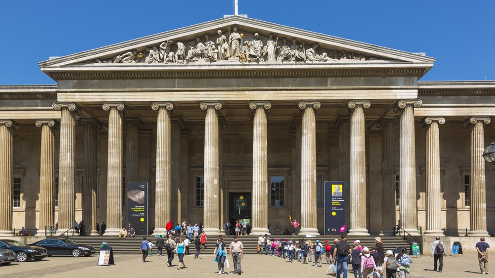 Entrada principal del Museo Británico.
