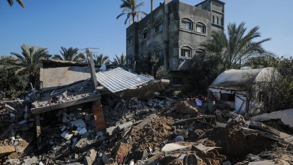 2月3日，以色列空襲加沙後，阿布·納賽爾 (Abu Naseir) 一家的房屋被毀。