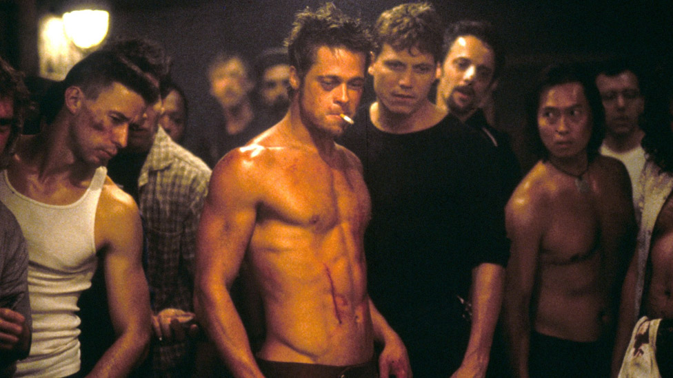 Brad Pitt (centro) en "El club de la pelea".