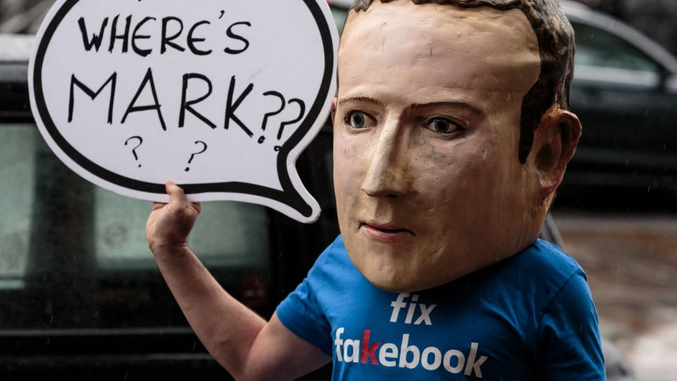 Protestas en EE.UU. sobre Facebook