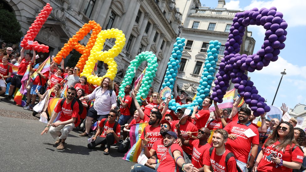 Лейбористские ЛГБТ принимают участие в Pride 2018