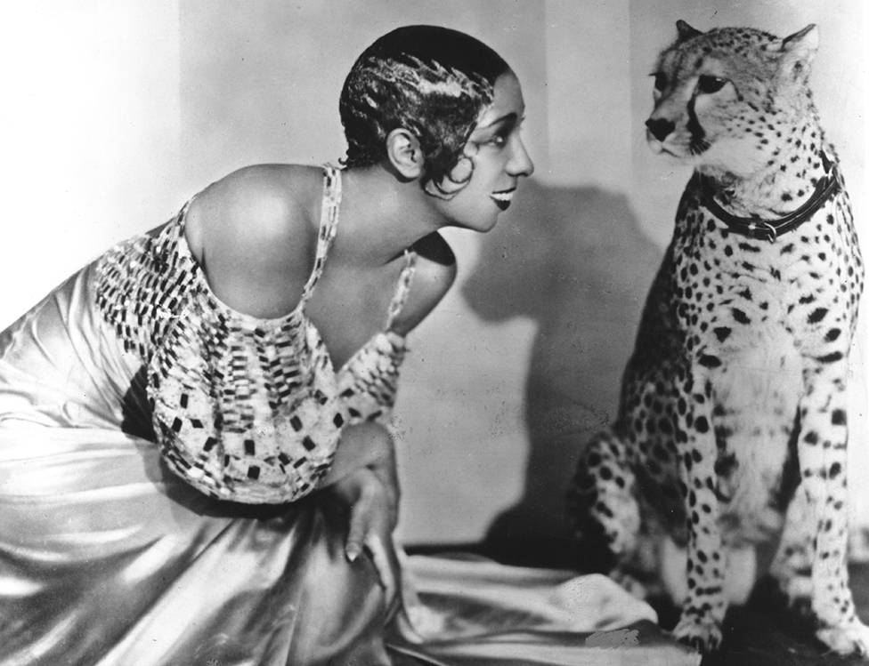 Josephine Baker with her cheetah