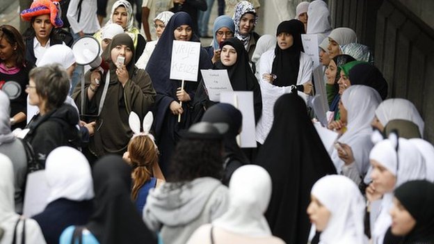 Veiled women protest against the ban of the headscarf, worn by Muslim girls, at schools on the first day of the new school year in Antwerp on 1 September 2009.
