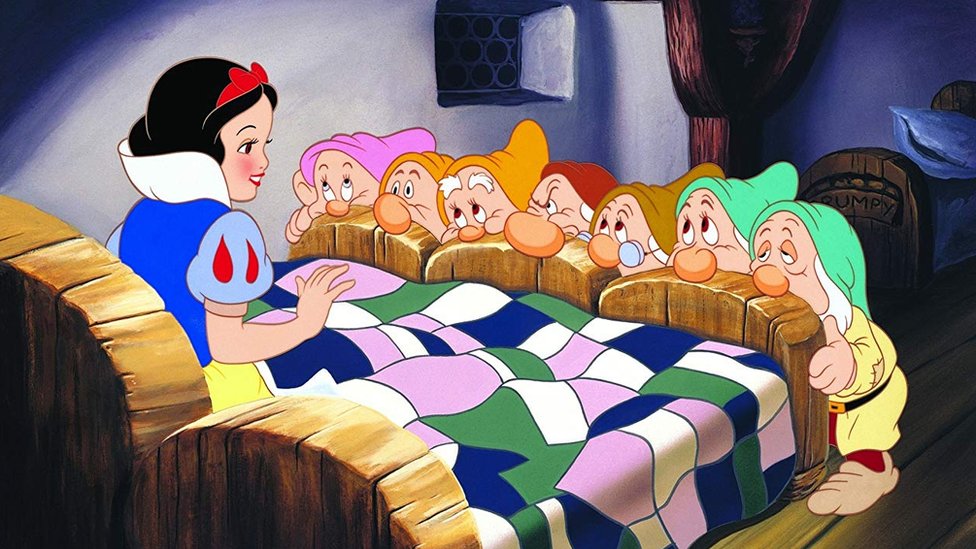 Imágenes de la película Blancanieves de Disney.