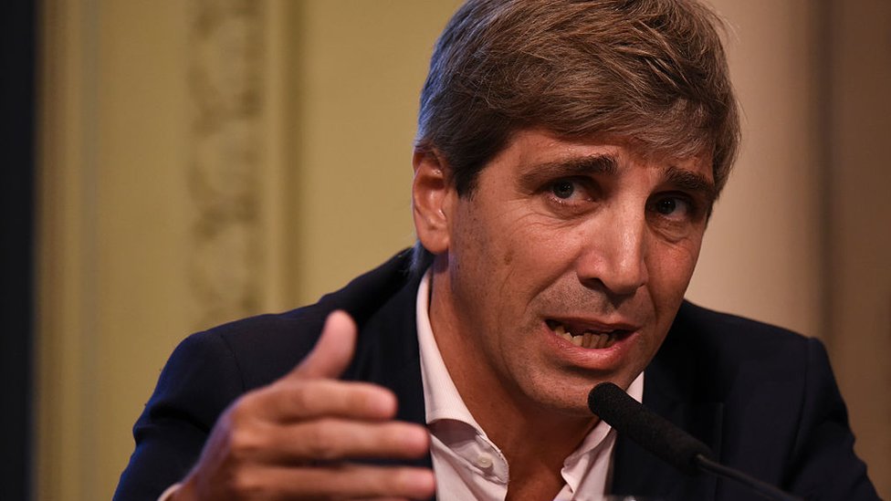 El ministro de Finanzas de Argentina, Luis Caputo, es uno de los mencionados en los Paradise Papers. El ministro de Finanzas de Argentina, Luis Caputo