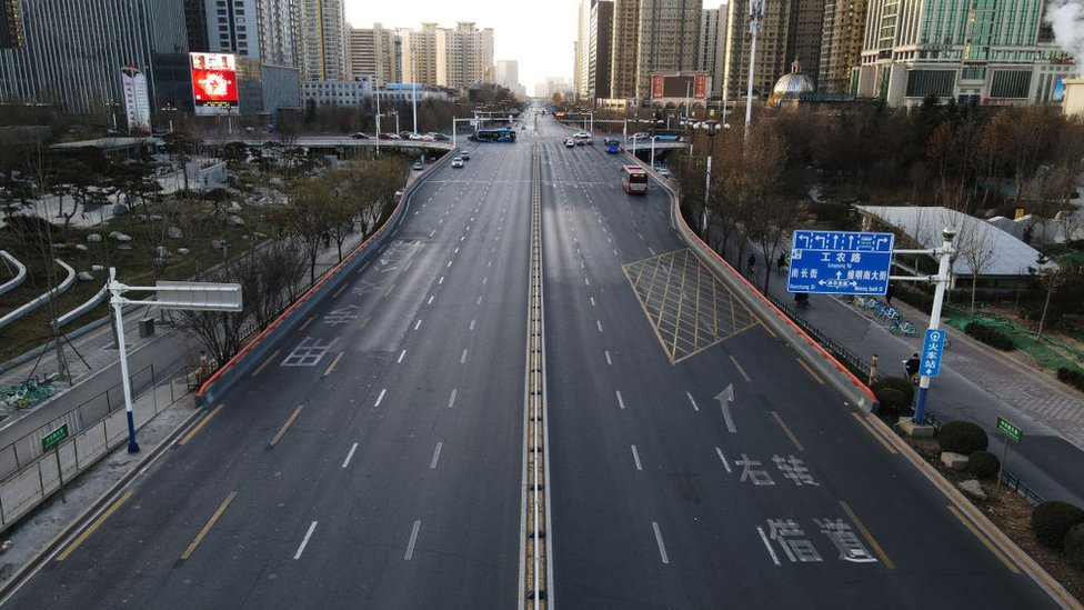 Пустая дорога в Шицзячжуане