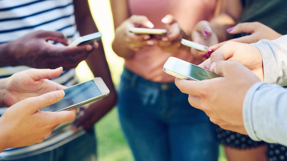 Las colaboraciones con blogueros pueden incrementar tu negocio sin tener que pagar por ello. teléfonos móviles