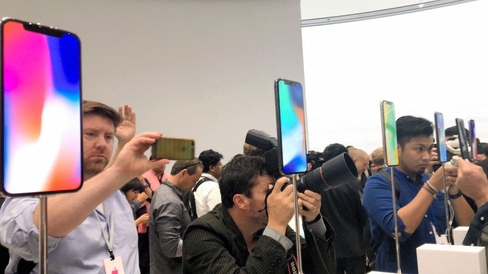 El reconocimiento facial fue una de las características del teléfono más aclamada por los críticos. Presentación del celular de Apple