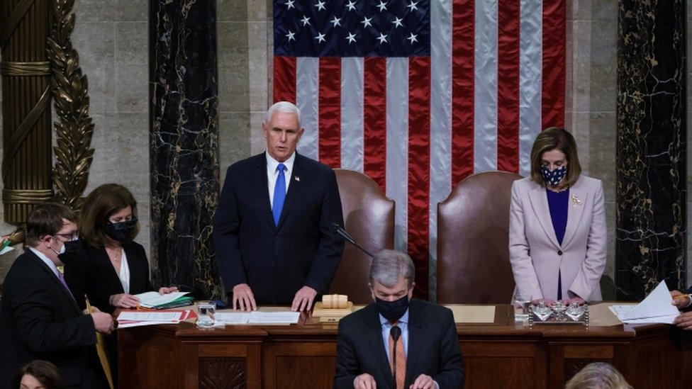 Pence ve Pelosi