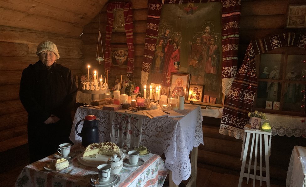 Иви Линнамяэ присматривает за небольшой православной часовней
