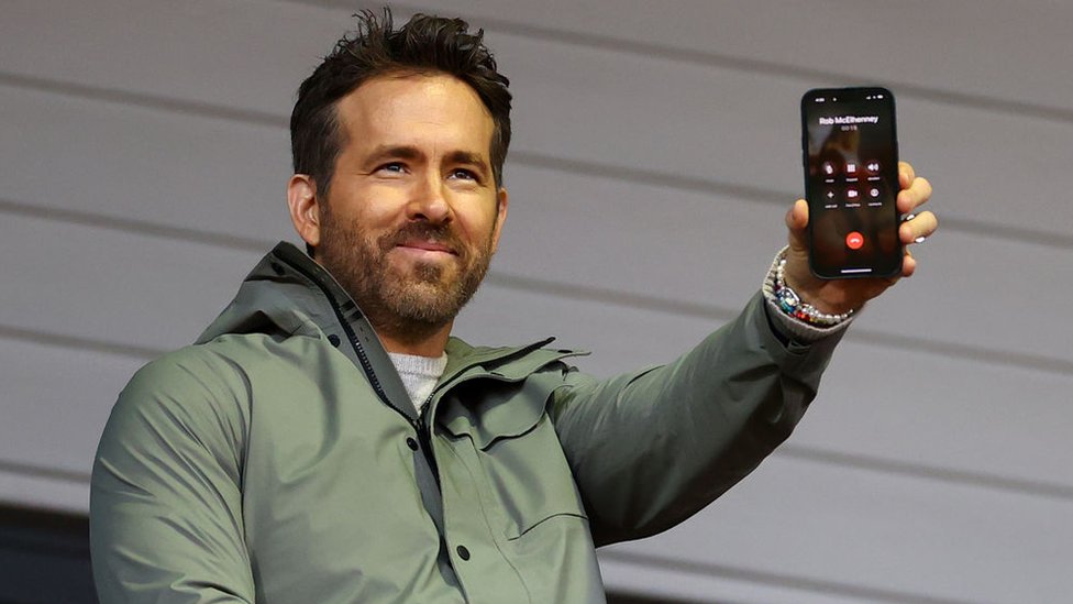 Ryan Reynolds sells his company to T-Mobile, Entertainment