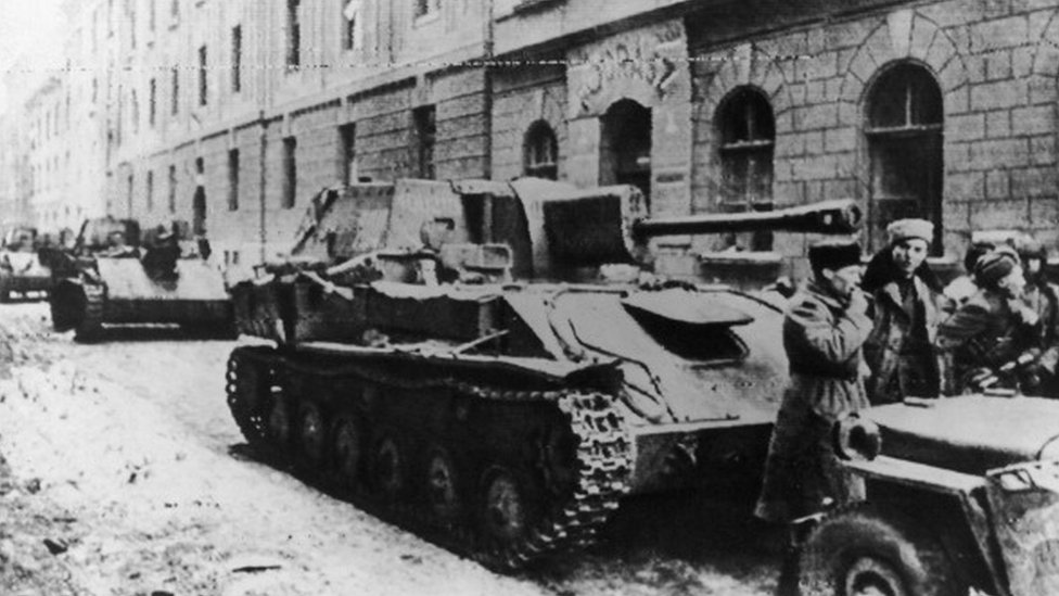 Tropas soviéticas en Budapest en 1945
