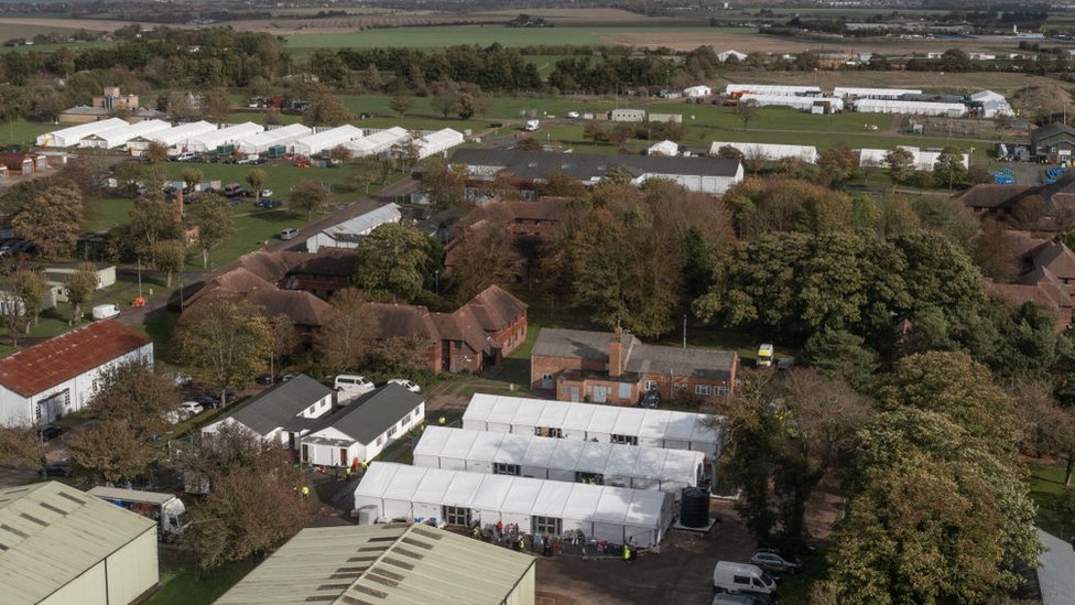 Las instalaciones para inmigrantes de Manston, en Kent