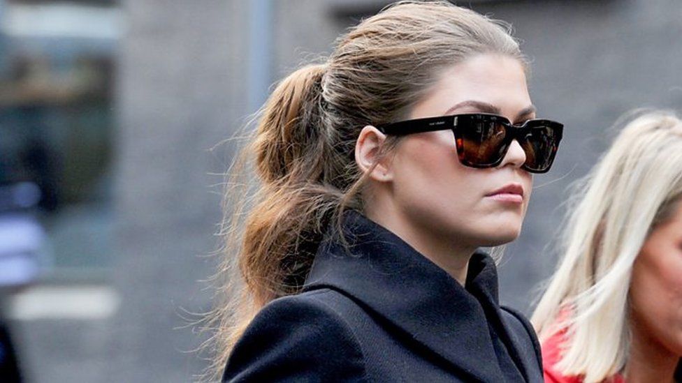 Belle Gibson: el auge y caída de la "superinfluencer" que ...