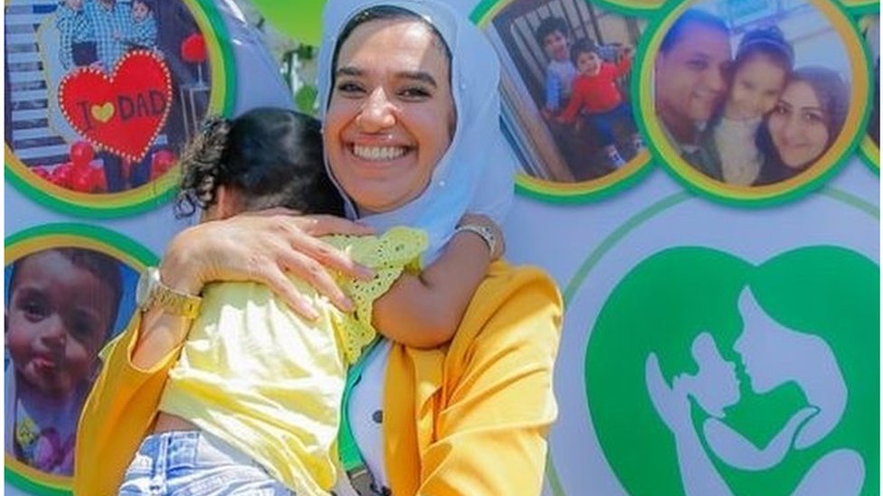 يمنى وابنتها ليلى