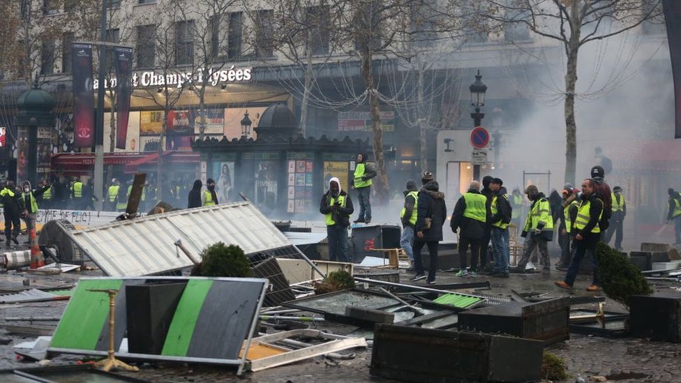 Destrozos en París