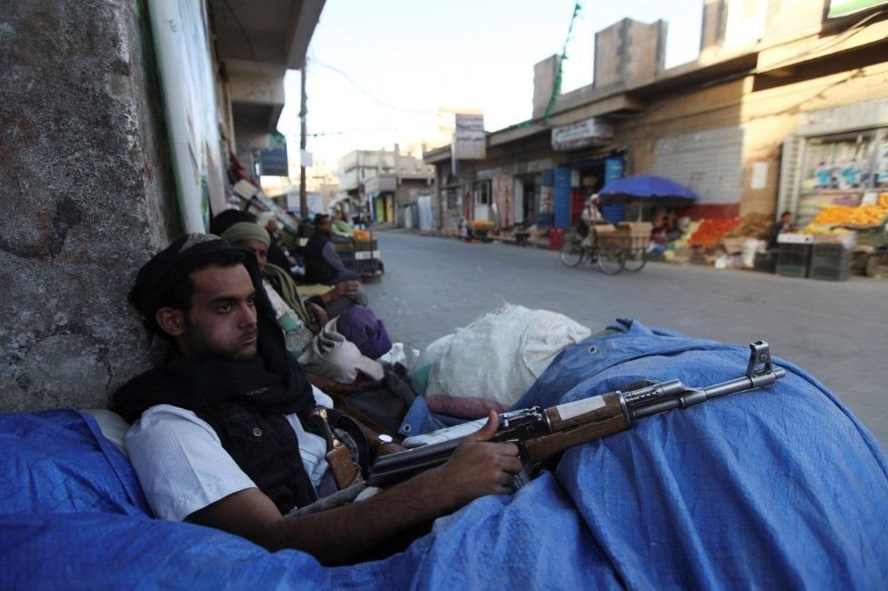 أعلن المتمردون الحوثيون مسؤوليتهم عن ضربات الطائرات بدون طيار خارج أبو ظبي في 17 يناير