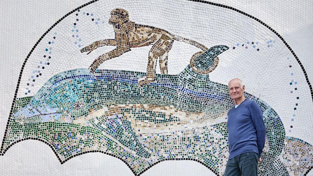 No bids for Dorset and Suffolk artist's unknown mosaic