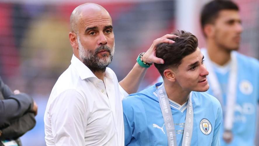 Julian Alvarez: Pep Guardiola says Manchester City forward wanted 'new  challenge', says Pep Guardiola - BBC Sport