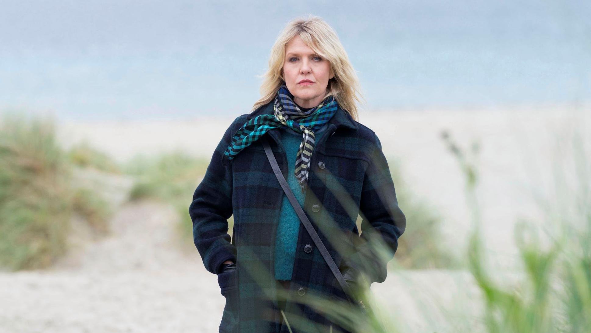 The scarf is back - Ashley Jensen returns for second Shetland mystery