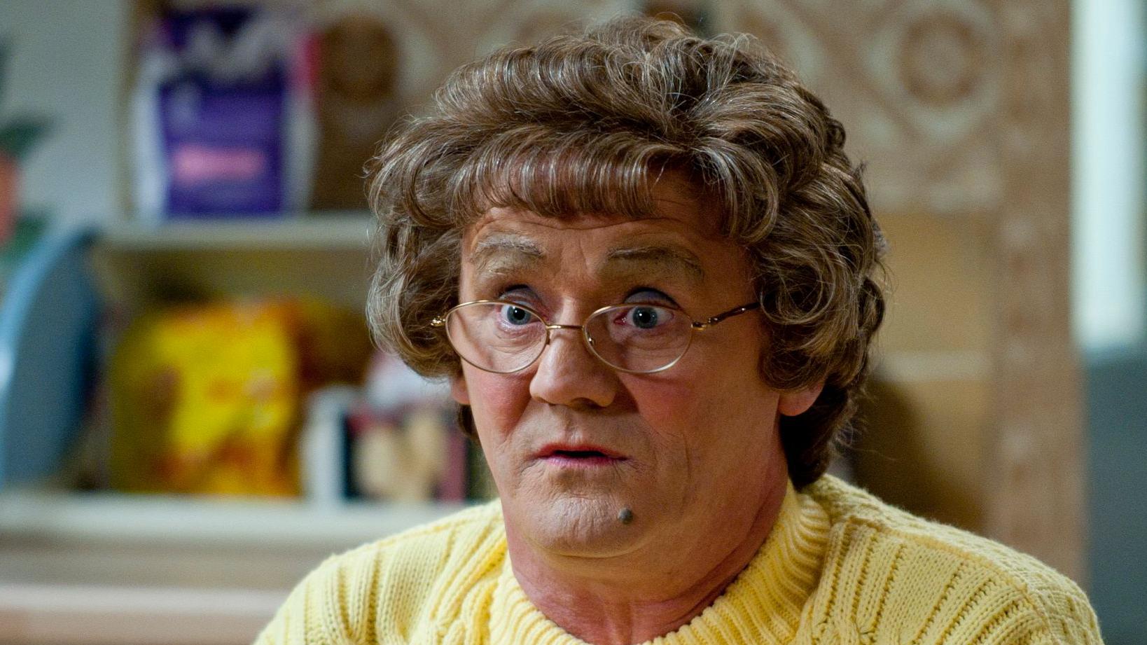 Brendan O'Carroll: Mrs Brown's Boys star sorry for 'clumsy' racial ...