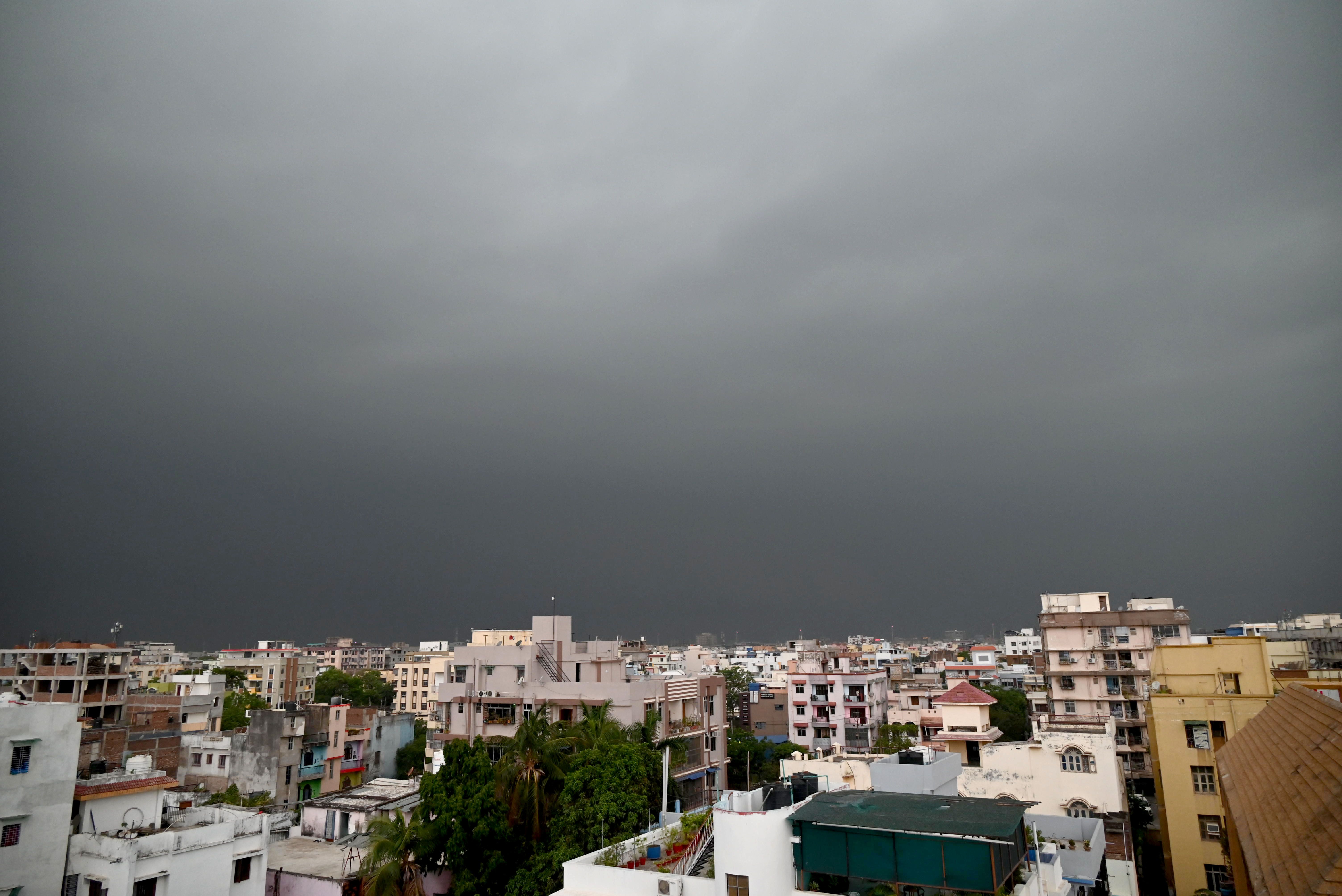 ગુજરાતમાં આ તારીખની આસપાસ ભારે વરસાદ પડી શકે, ક્યાં બની રહી છે સિસ્ટમ?