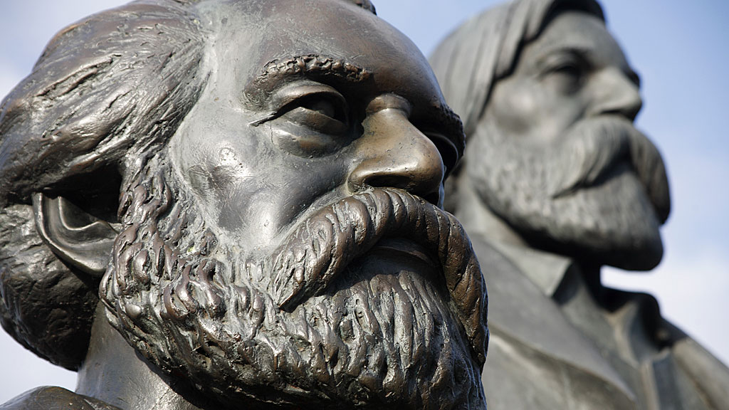 Statue de Marx et Engels