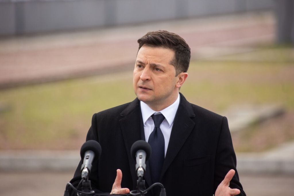 Zelensky V Oligarchs Ukraine President Targets Super Rich 