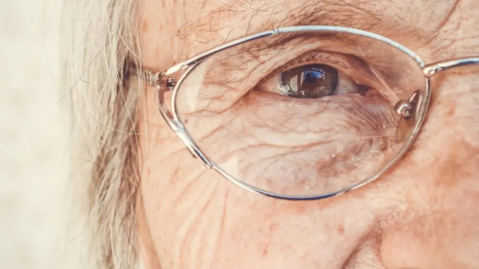 Суперқария аёл тавсири