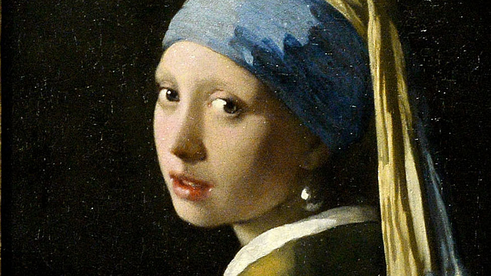 Girl with a pearl ear