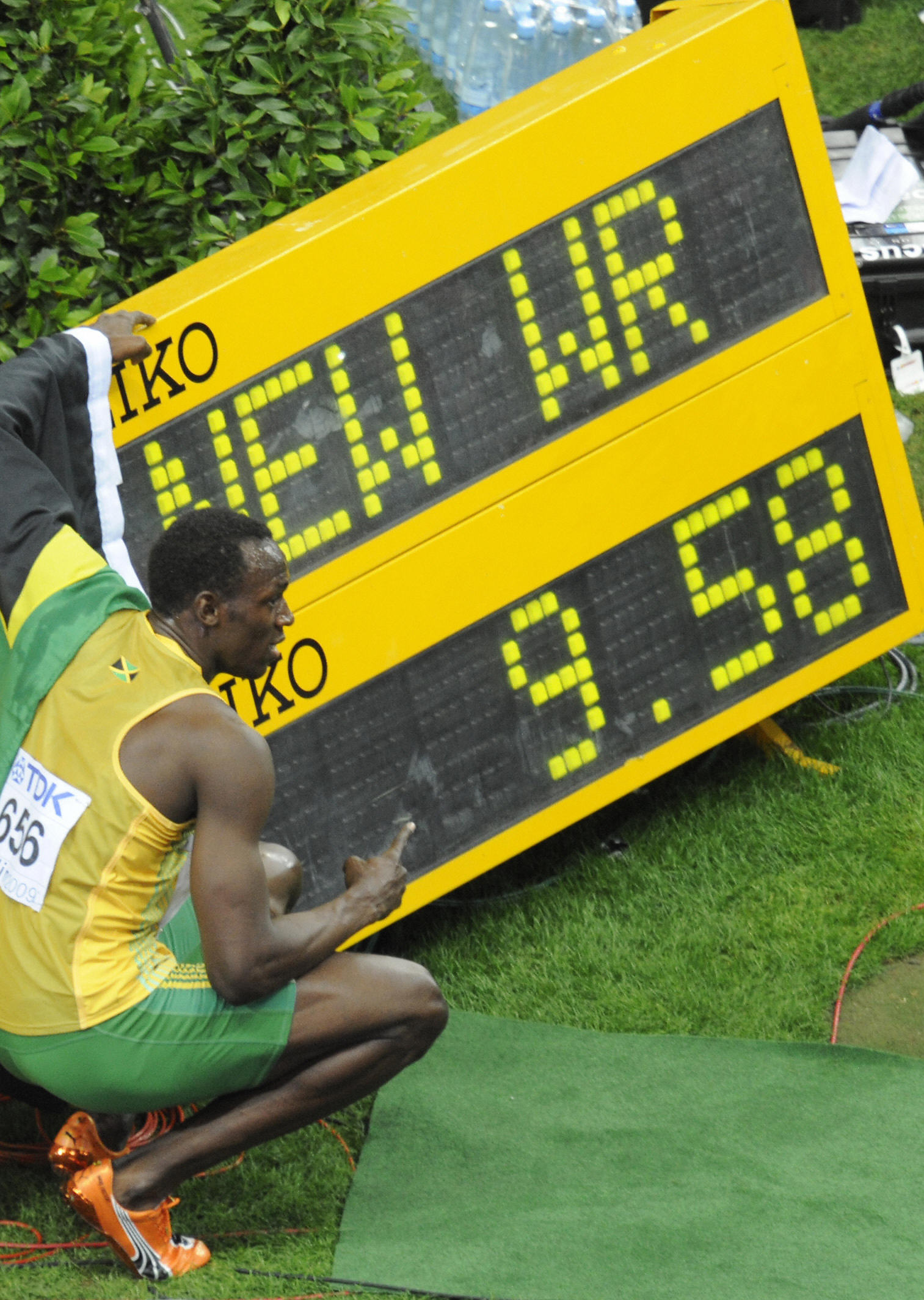 Bolt con su marca de 9,58.