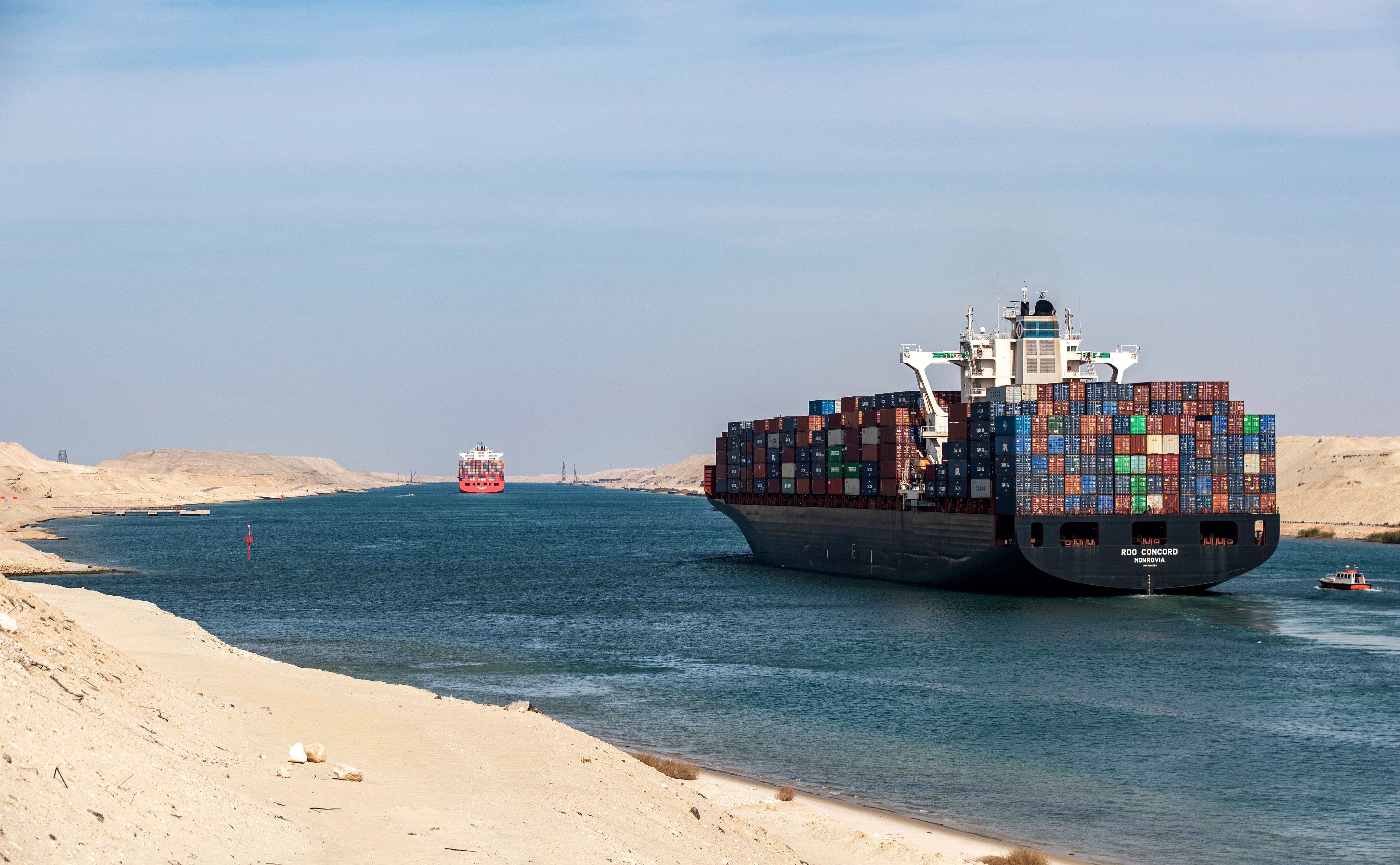 A instrumentality  vessel  sailing done  Egypt's Suez Canal connected  17 November 2019