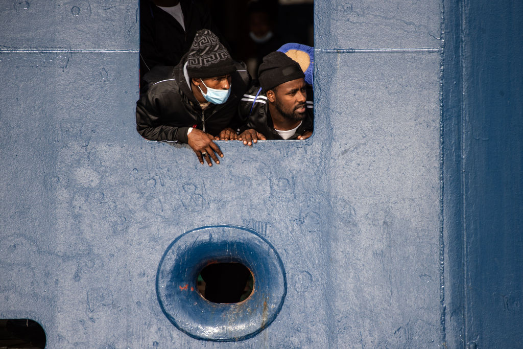 Migrantes en un barco