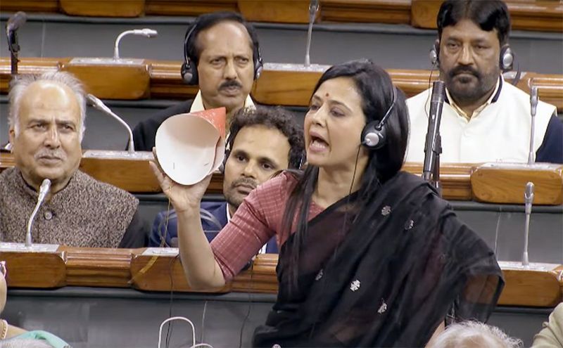 महुआ मोइत्रा