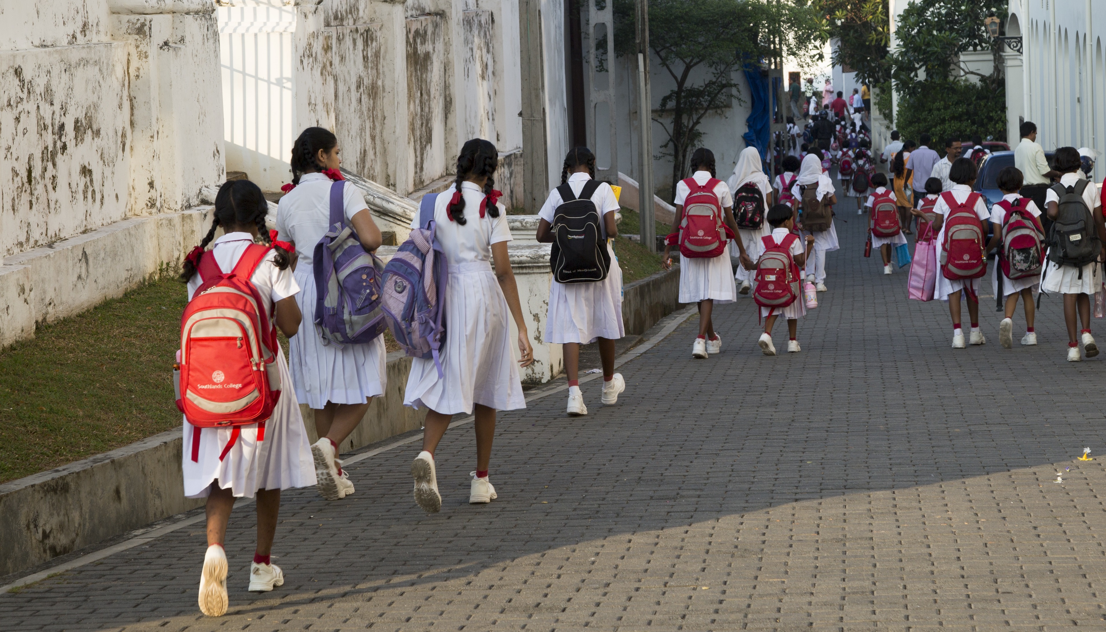 Sri Lanka school girls 