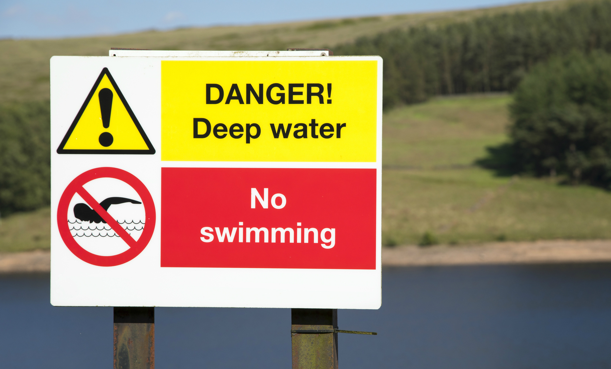 Deep water warning sign