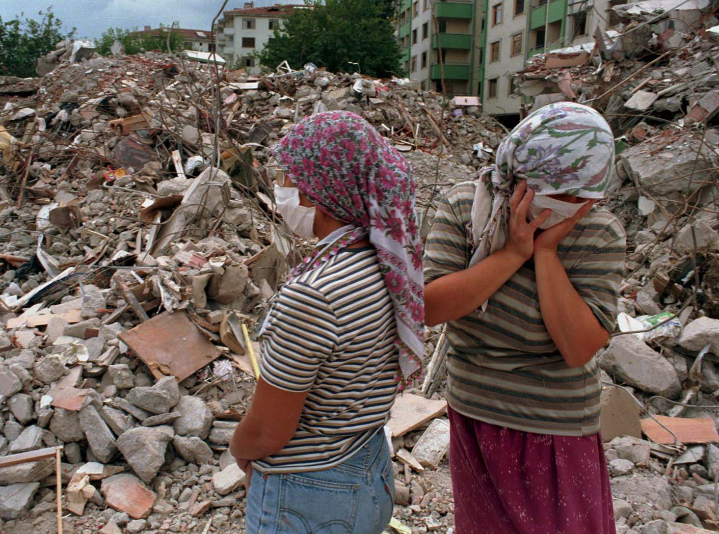 17 Ağustos Depremi: 1999 ve sonrasında neler yaşandı, kaç kişi hayatını  kaybetti? - BBC News Türkçe